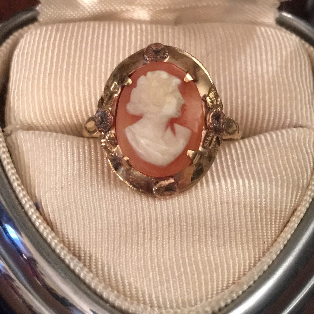 Victorian 10k gold shell cameo ring antique